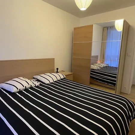 T2 With Balcony Near Bercy * Париж